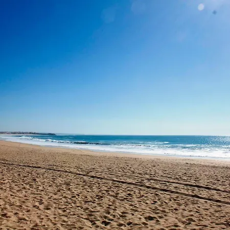 Friendly * Peniche